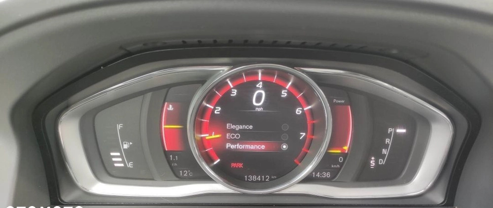 Volvo XC 60 cena 93900 przebieg: 138412, rok produkcji 2017 z Bobowa małe 781
